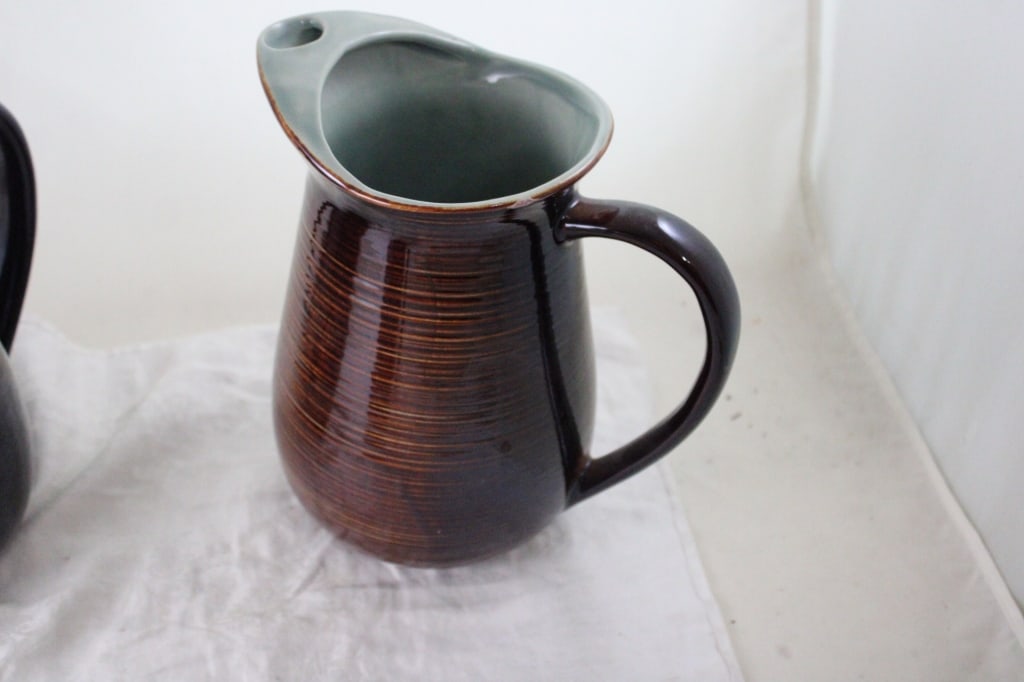 Red Wing Village Green Pitchers & Mug - 6