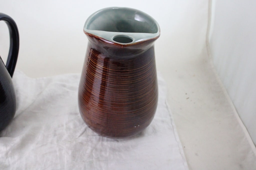 Red Wing Village Green Pitchers & Mug - 7