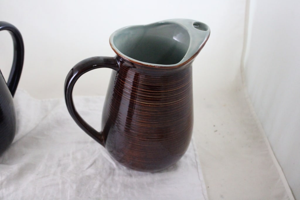 Red Wing Village Green Pitchers & Mug - 8