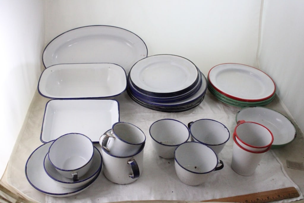 Assorted Enamelware Plates & Cups (1 of 20)
