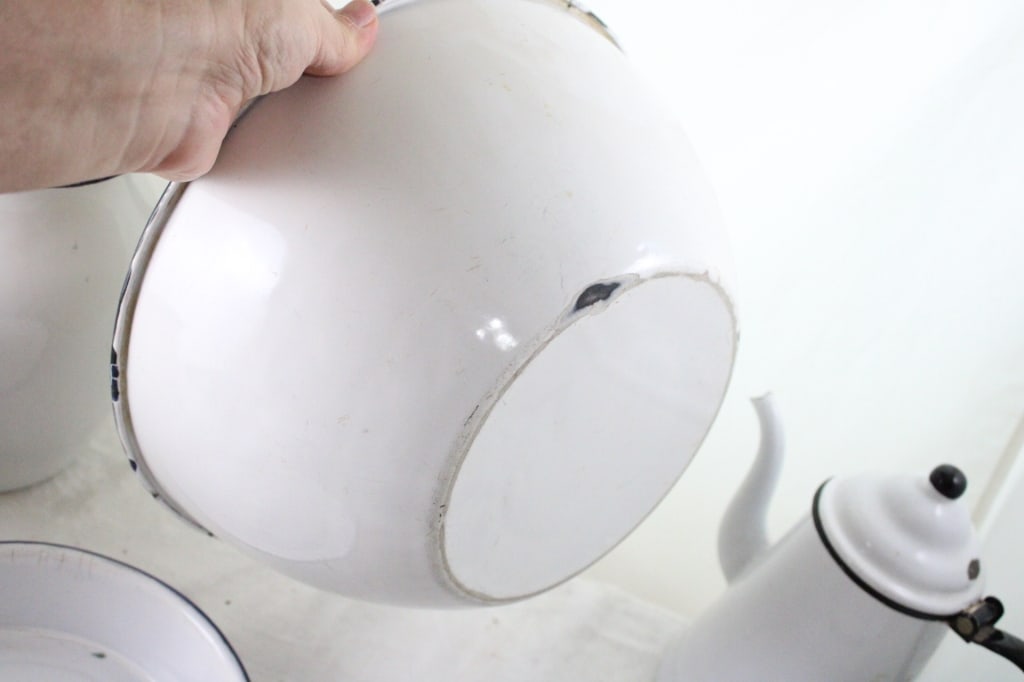 18 Pieces Enamelware Pitchers & Basins - 16