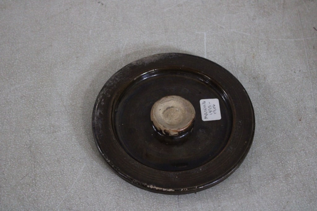 Ideal Stoneware Salt Feeder and 2 Lids - 11