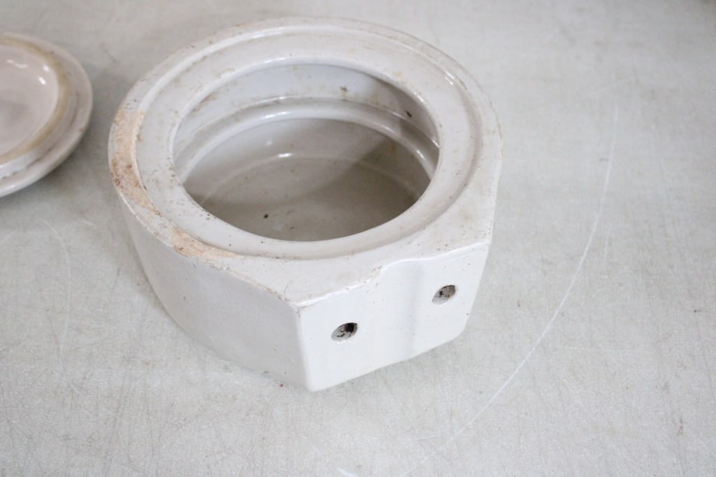 Ideal Stoneware Salt Feeder and 2 Lids - 5