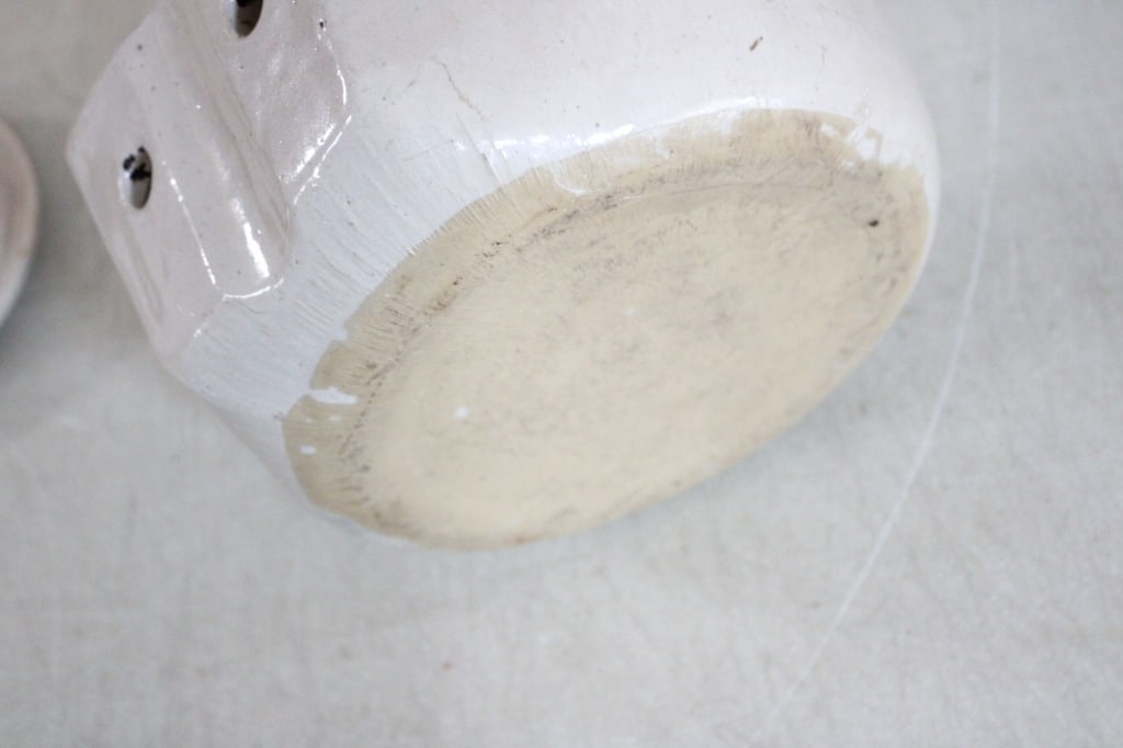 Ideal Stoneware Salt Feeder and 2 Lids - 7