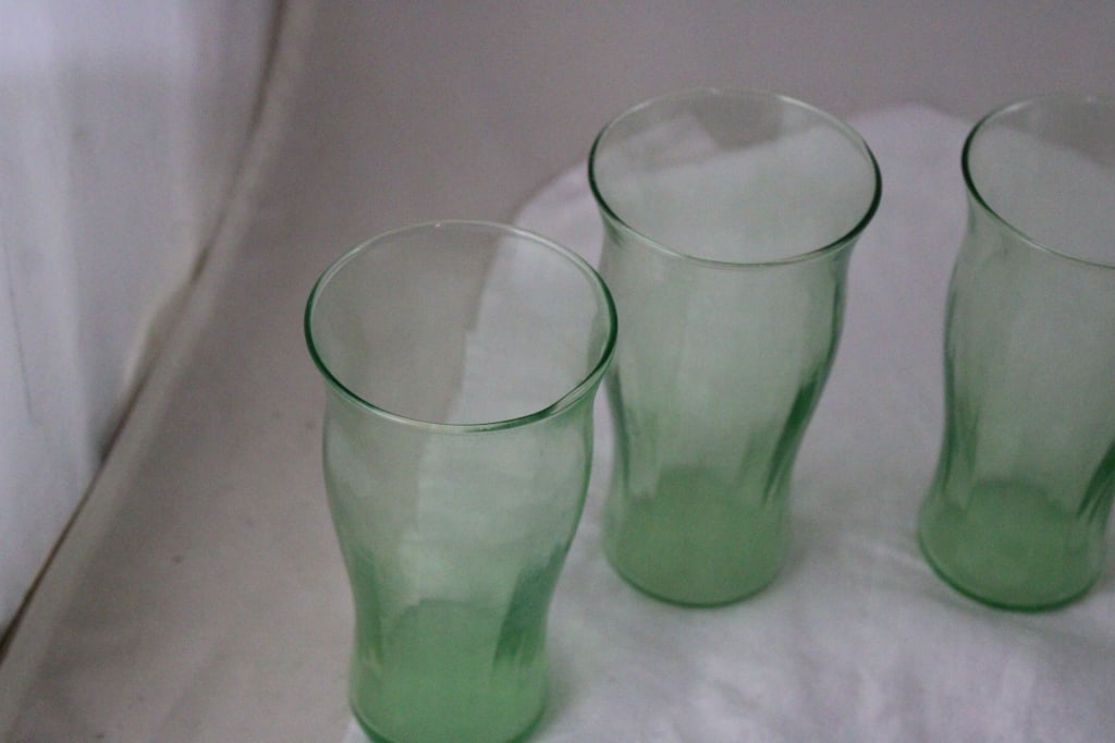 8 Uranium Vaseline 5.5" Juice Glasses GLOW - 2