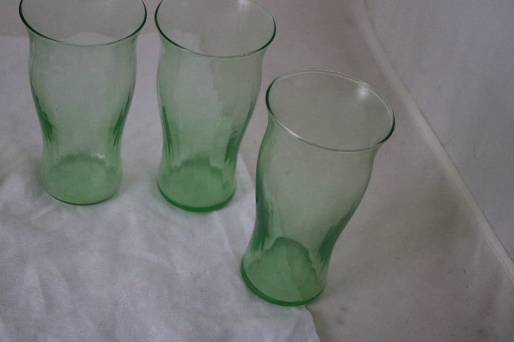 8 Uranium Vaseline 5.5" Juice Glasses GLOW - 7