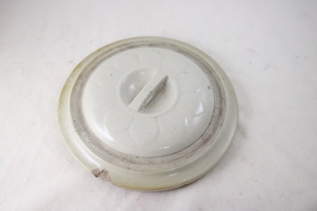 Red Wing 3 Gallon Stoneware Daisy Petal Bar Lid - 3