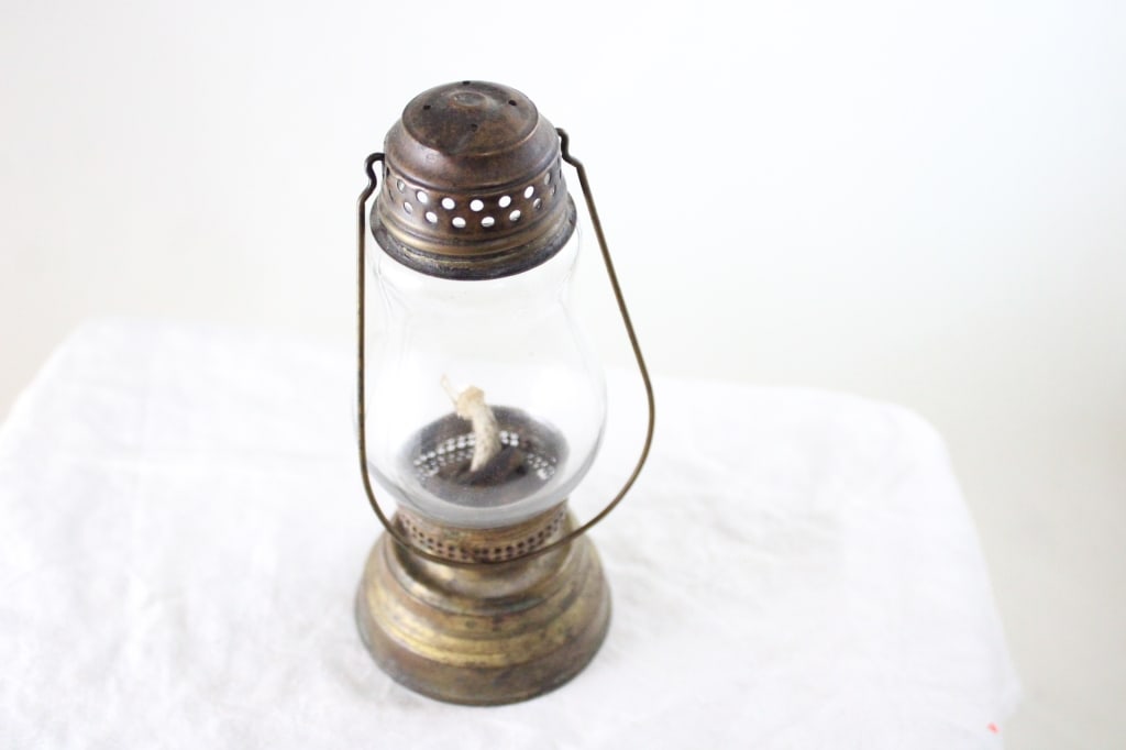 Antique Brass Skater's Lantern 7" Waterbury CT - 11