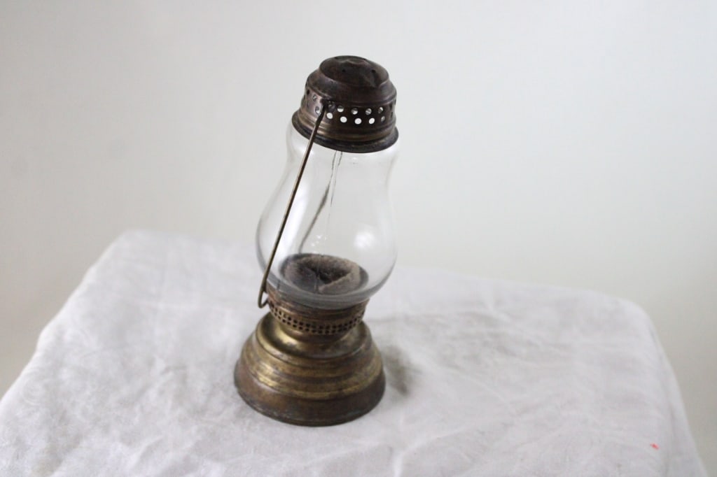 Antique Brass Skater's Lantern 7" Waterbury CT - 2