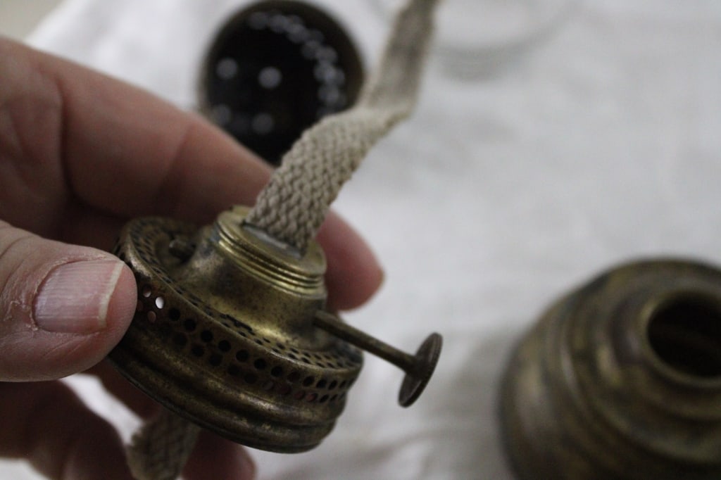 Antique Brass Skater's Lantern 7" Waterbury CT - 8