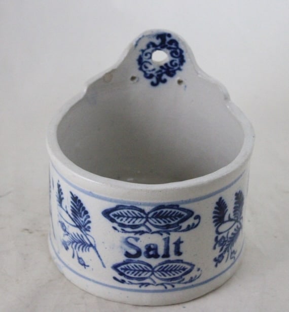 Salt Box Cellar Crock Salt Glaze Wall Hanging: Salt Box Cellar Crock Salt Glaze Wall Hanging - Lot Size 7" x 6" x 6". 2 Lbs. All information and photos, which are part of the description, are intended to be as accurate as possible, but errors are