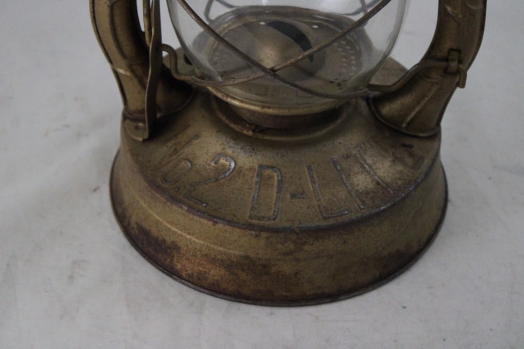 Dietz D-Lite #2 Lantern - 2