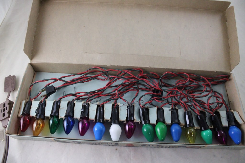 3 Sets Christmas Lights Paramount & Dialco - 12