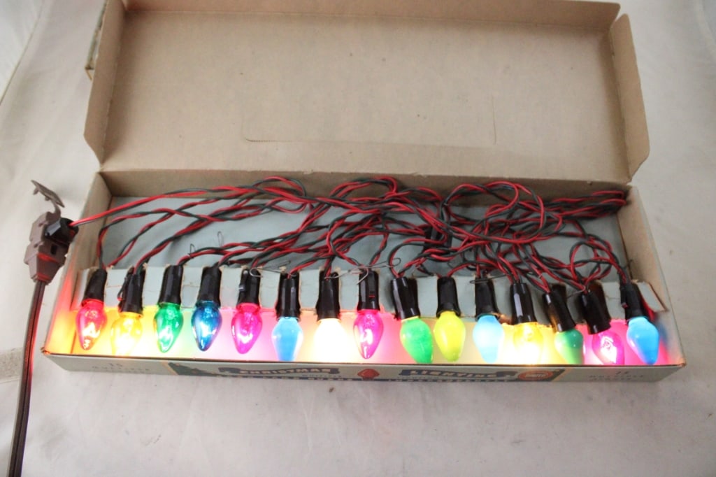 3 Sets Christmas Lights Paramount & Dialco - 13