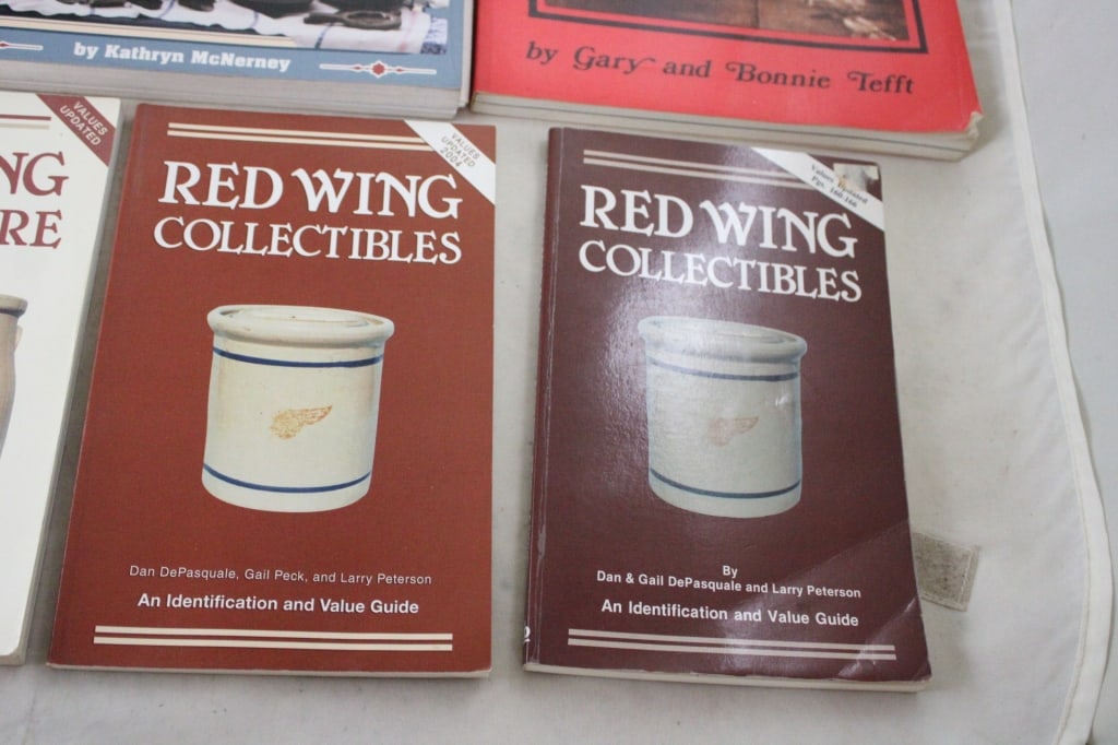 5 Red Wing Collectors Books and others - 6
