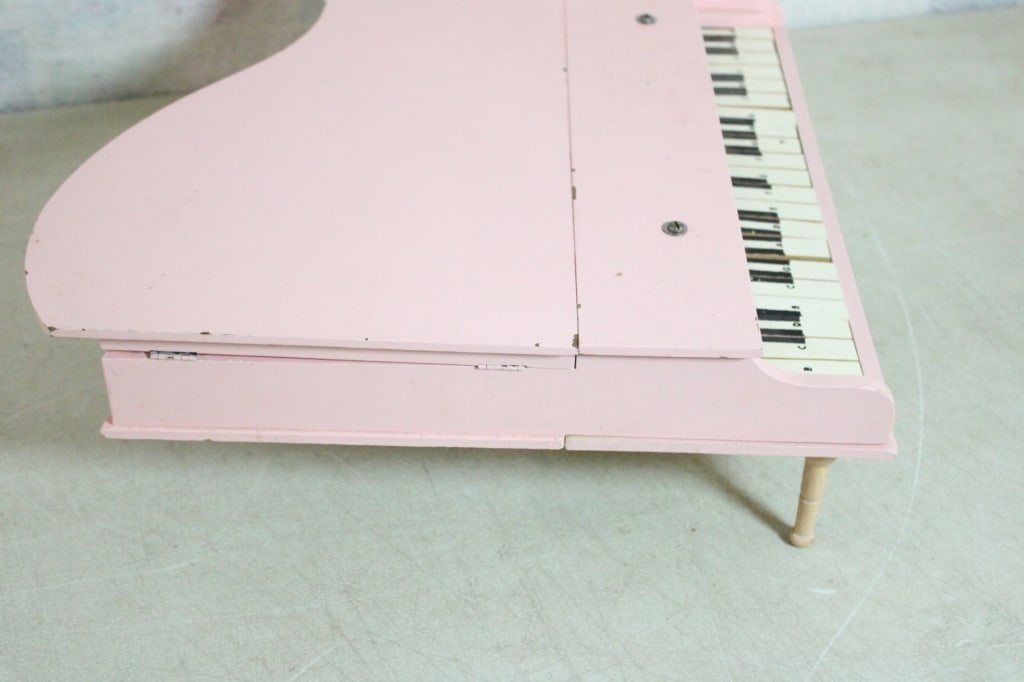 Vintage Pink Wood Child's Piano - 5