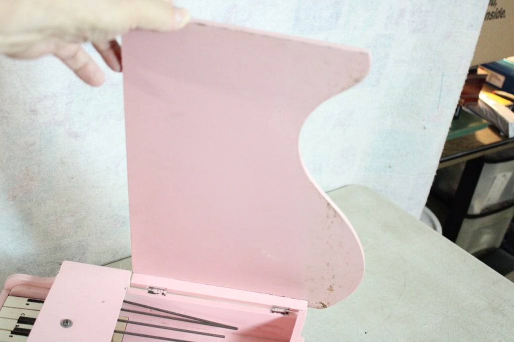 Vintage Pink Wood Child's Piano - 9