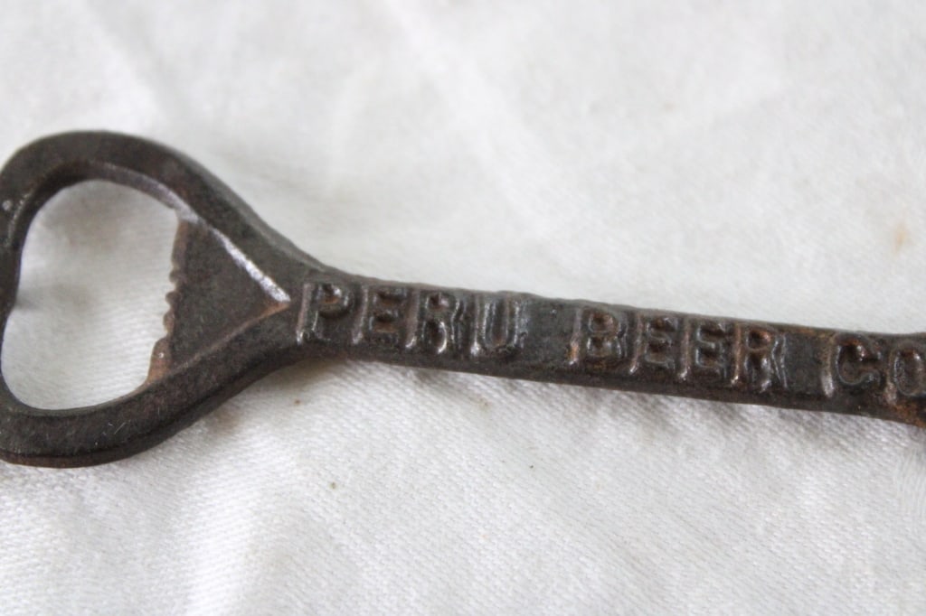 Pre-Pro Peru Beer Co. Bottle Opener 1899-1920 - 2