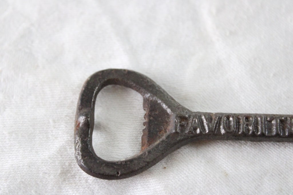 Pre-Pro Peru Beer Co. Bottle Opener 1899-1920 - 5