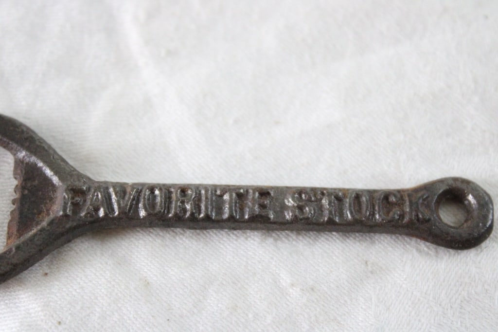 Pre-Pro Peru Beer Co. Bottle Opener 1899-1920 - 6