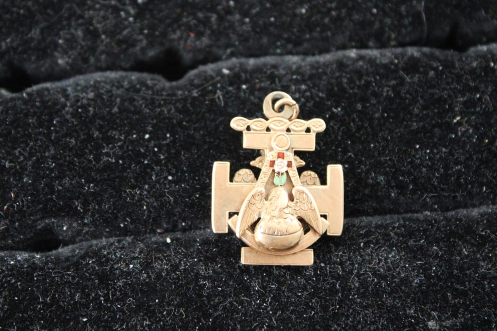 Costume Estate Jewelry, Pins and More - 19
