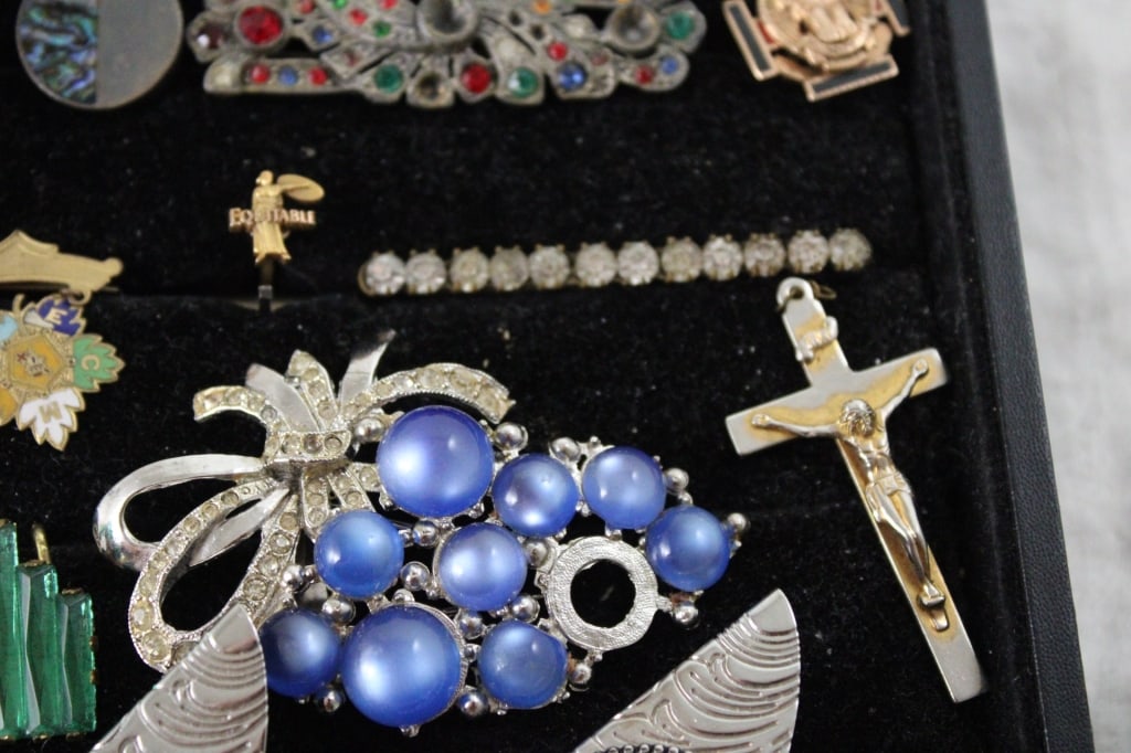 Costume Estate Jewelry, Pins and More - 3