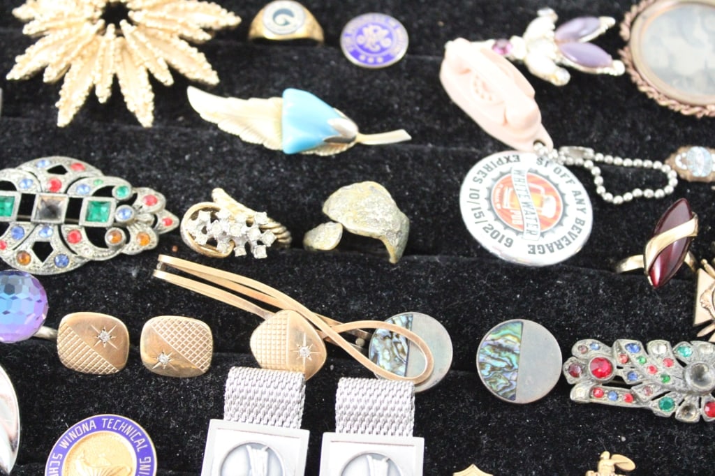 Costume Estate Jewelry, Pins and More - 7