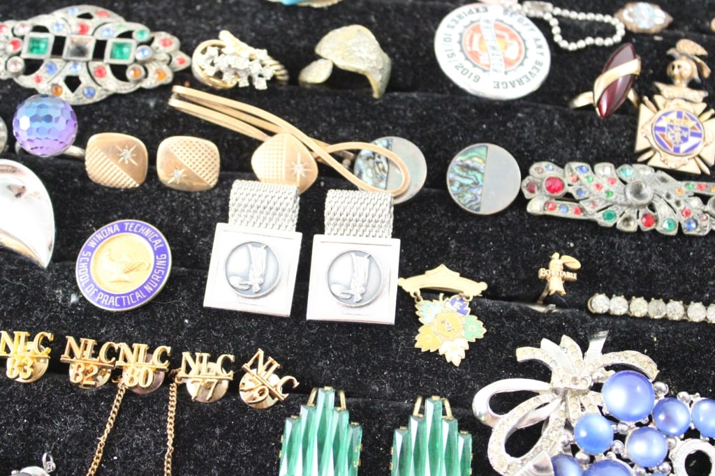 Costume Estate Jewelry, Pins and More - 8