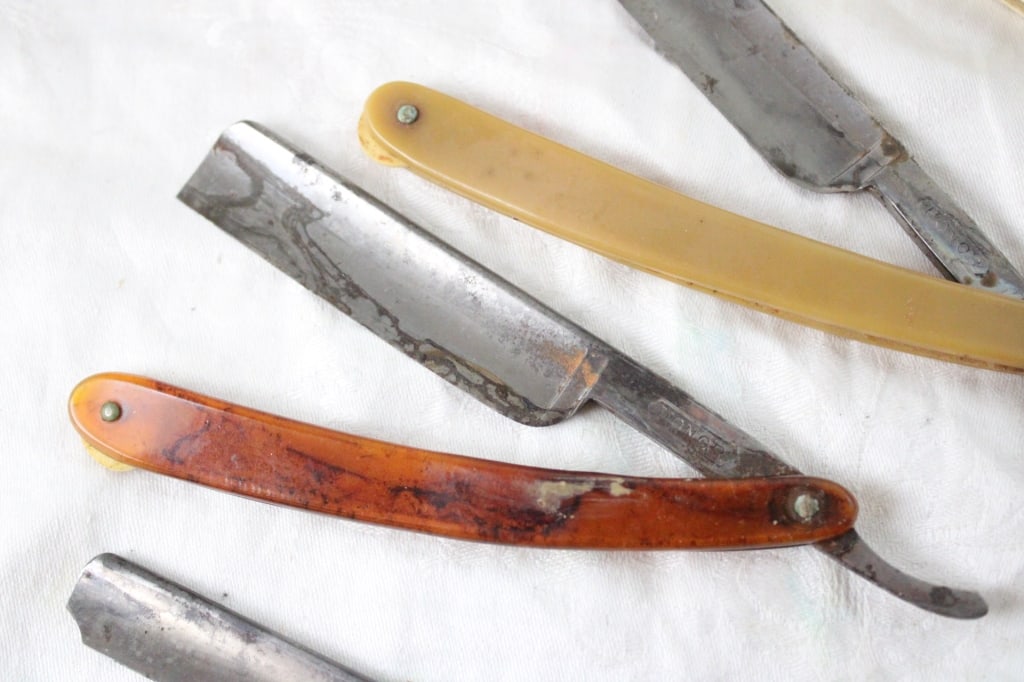 Victorian Box, Gold Eyeglasses, Straight Razors - 5