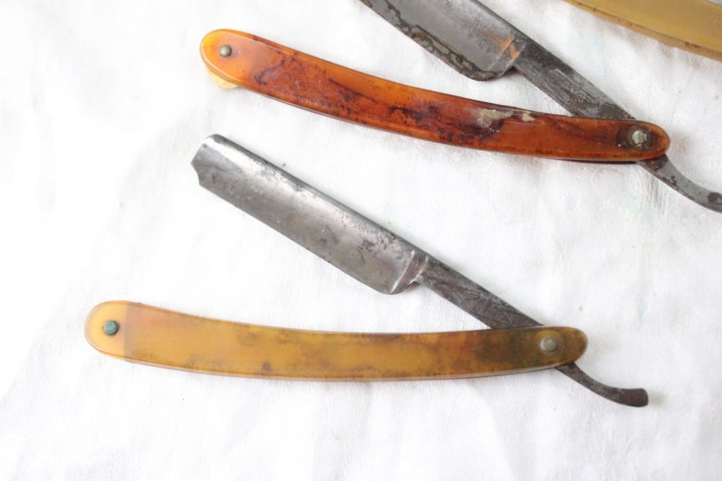 Victorian Box, Gold Eyeglasses, Straight Razors - 6