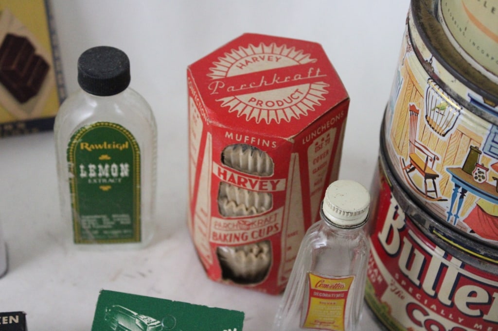 Vintage Advertising Tins, Boxes, Cases & More - 10