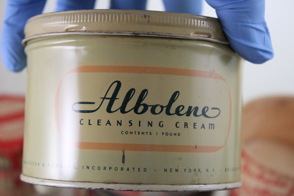 Vintage Advertising Tins, Boxes, Cases & More - 17