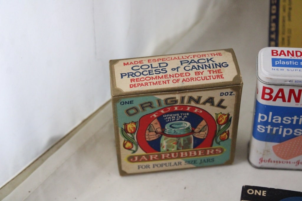 Vintage Advertising Tins, Boxes, Cases & More - 6