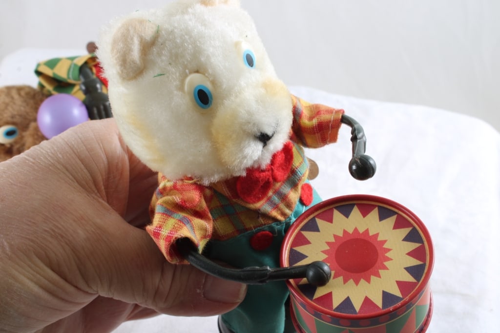 2 Windup Bear Toys Playing Drums & Maracas - 11