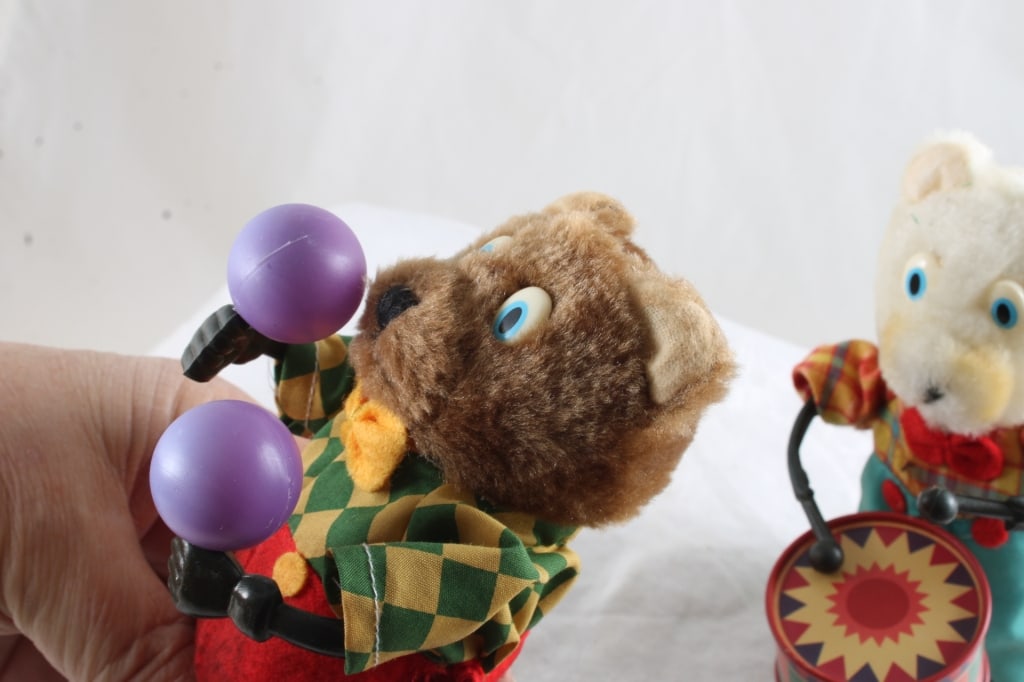 2 Windup Bear Toys Playing Drums & Maracas - 5
