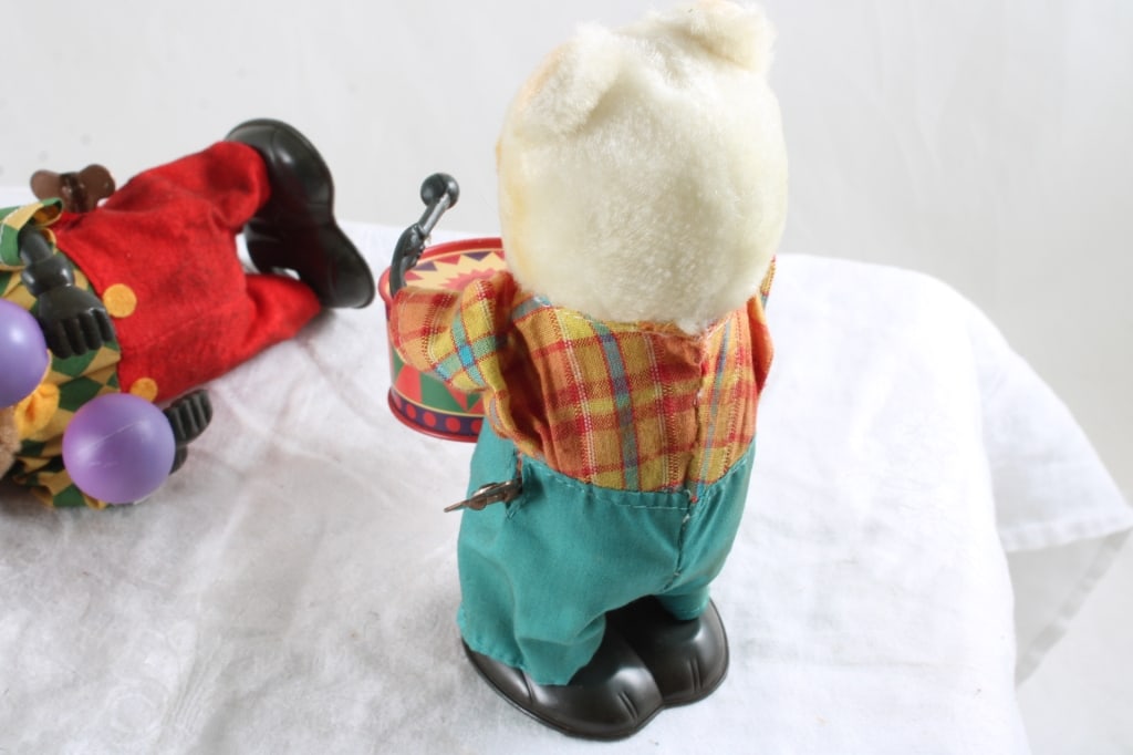2 Windup Bear Toys Playing Drums & Maracas - 9