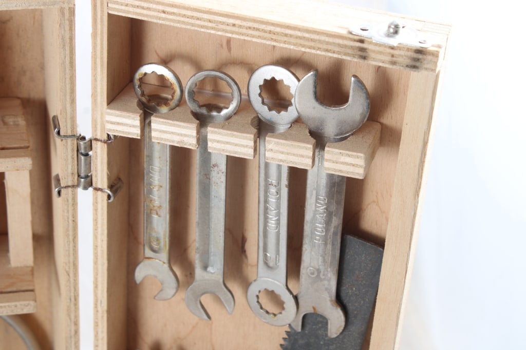 Popular Mechanics Child's Tools in Wood Case - 12