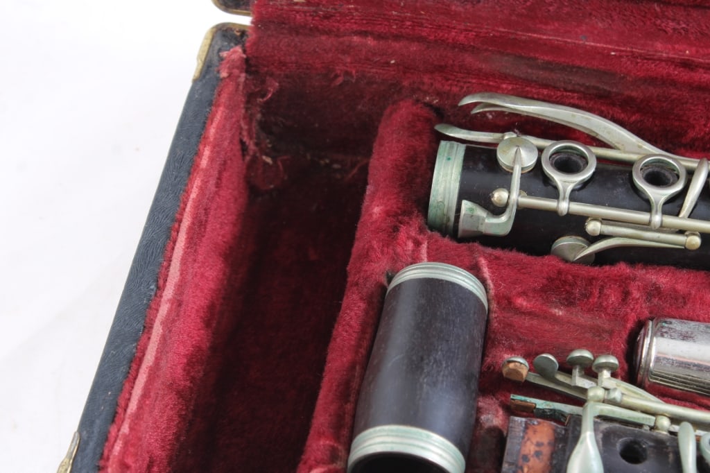 Rene' Dumont Paris #311 Grenadilla Wood Clarinet - 11