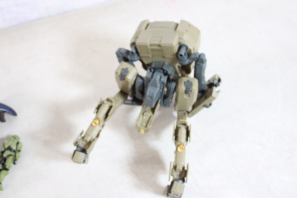 Halo Ghost Mantis Covenant and 2 Figures - 12