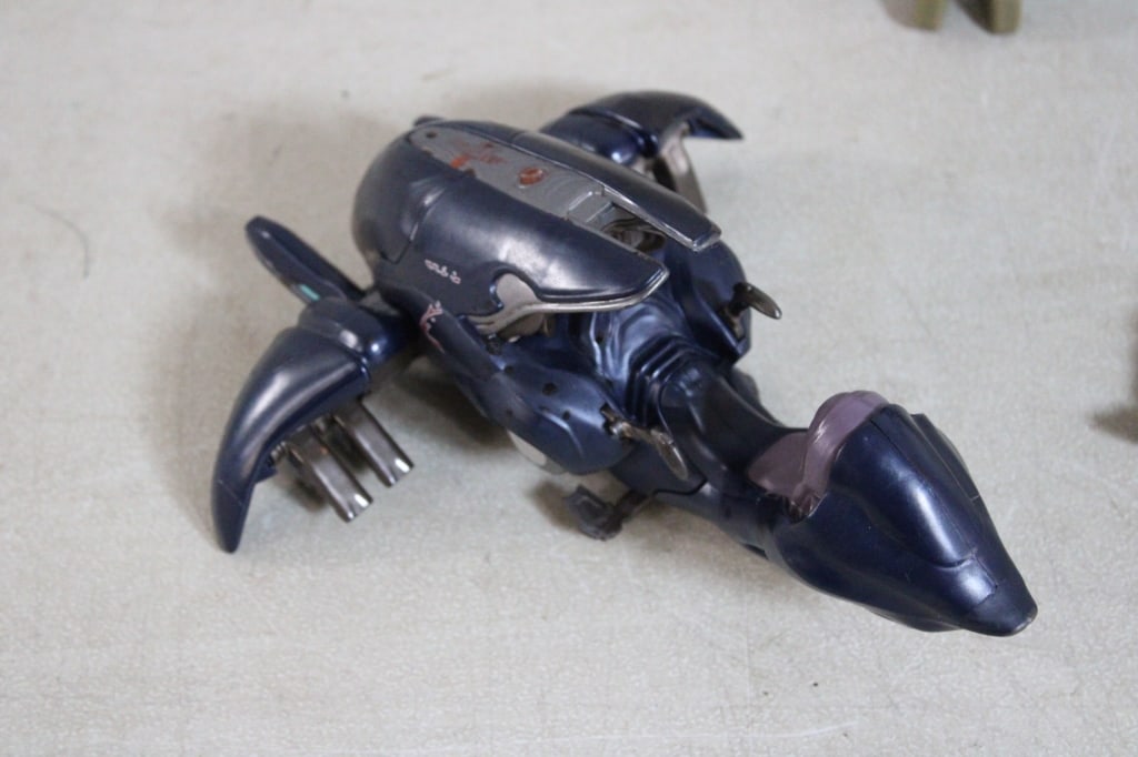 Halo Ghost Mantis Covenant and 2 Figures - 2