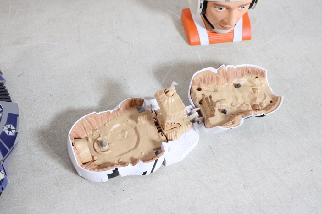 Star Wars Toys & Micro Machines Cases - 14