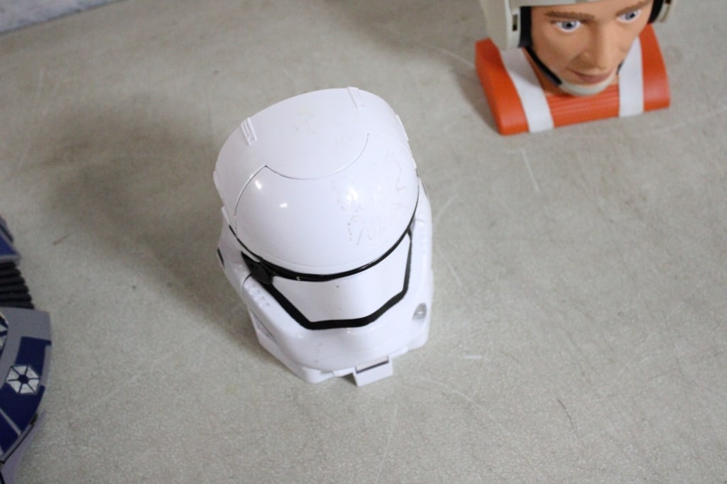 Star Wars Toys & Micro Machines Cases - 16