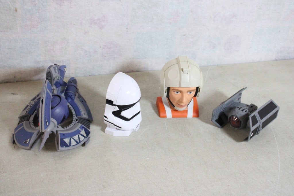 Star Wars Toys & Micro Machines Cases (1 of 20)