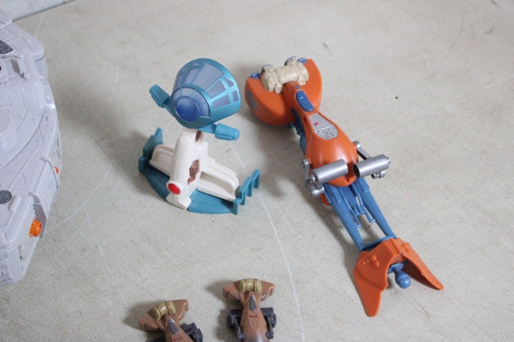 Playskool Star Wars Millenium Falcons & Figures - 11