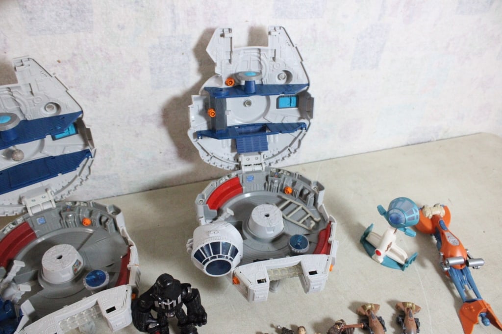 Playskool Star Wars Millenium Falcons & Figures - 13