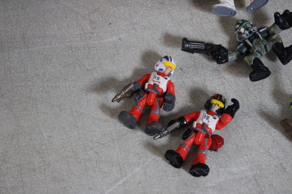 Playskool Star Wars Millenium Falcons & Figures - 6