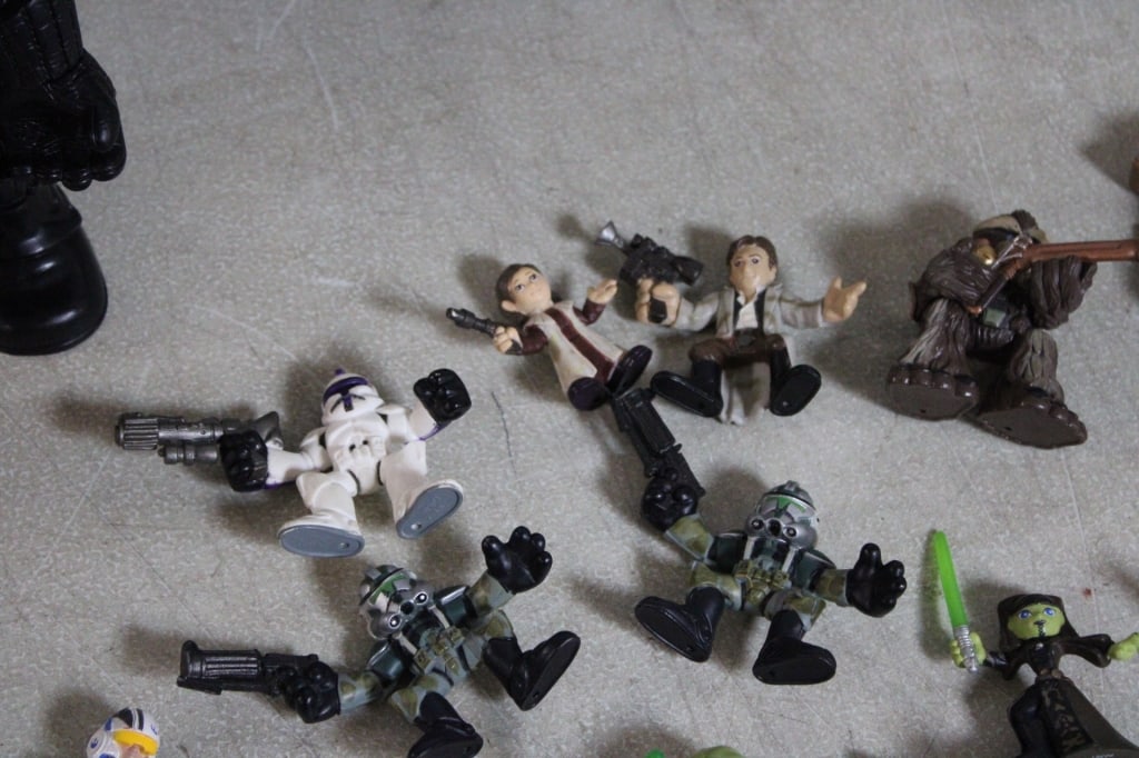Playskool Star Wars Millenium Falcons & Figures - 8