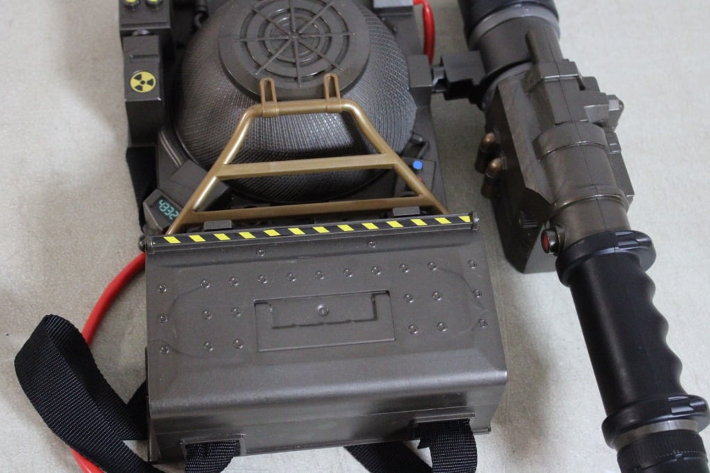 Ghostbuster Proton Pack & Projector Works - 3