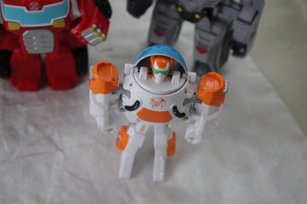 9 Hasbro Tomy Transformers Rescue Bots Heroes - 2
