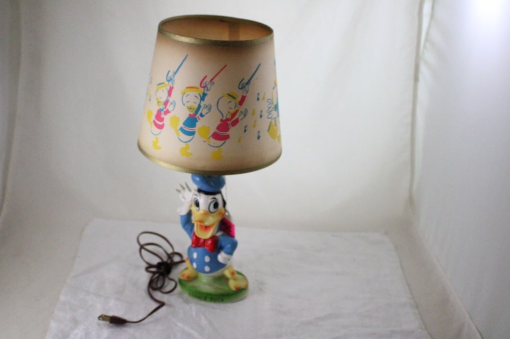 Vintage Walt Disney Donald Duck Lamp & Shade - 2